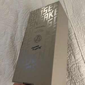 Golden goose sneaker box (fit size 10 sneakers)